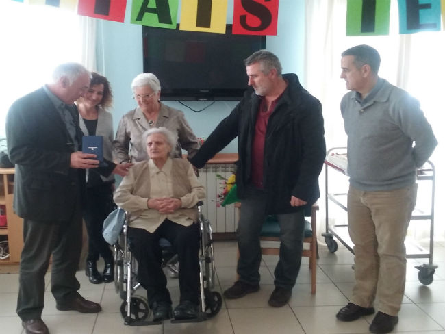 entrega de la medalla centenària