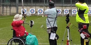 La primera jornada del Campionat va estar marcada per la pluja tir a l'arc competició Amador