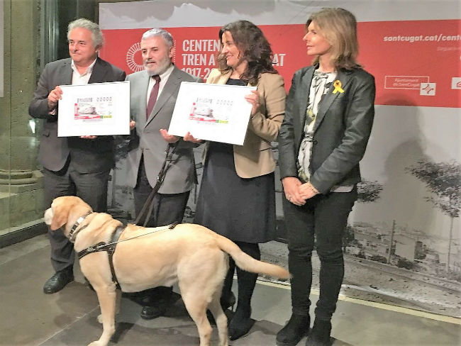 El cupó es va presentar en un acte al claustre del Monestir de Sant Cugat cupó tren centenari sant cugat