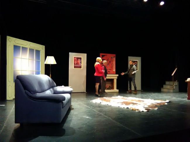 Es va representar la tragicomèdia de teatre "Trampa Mortal" 2a edició teatre solidari viver bell lloc 150 persones