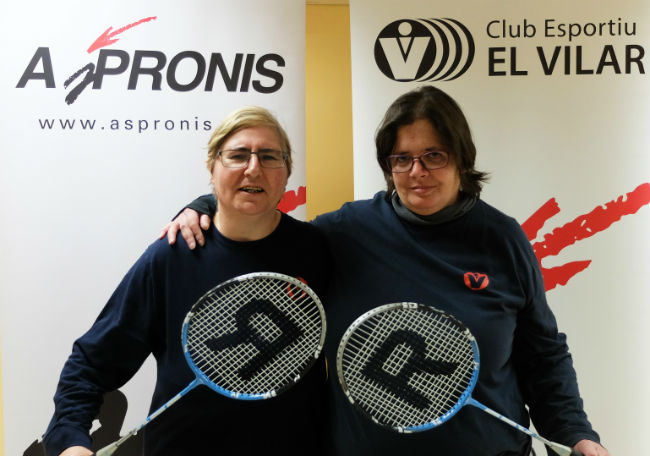 Foto equip bàdminton Abu Dhabi