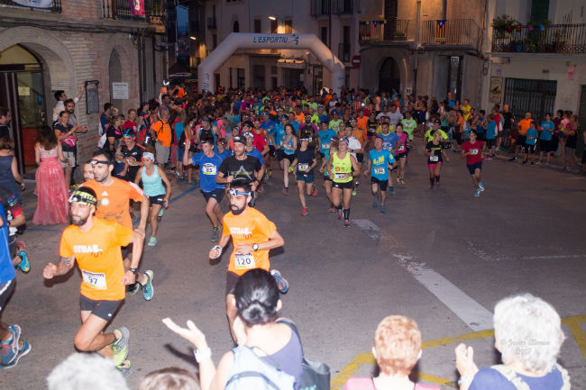 La cursa ha estat fins ara un èxit de participació La Somnàmbula cursa nocturna visibiltiat discapacitat