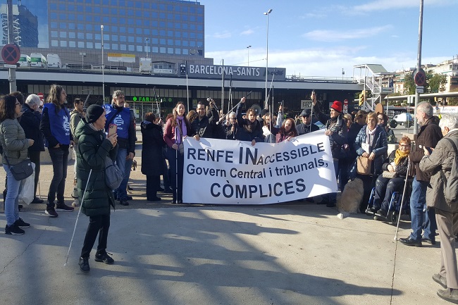 manifestació Barcelona accessibilitat web renfe