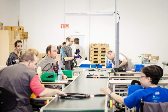 treballadors seccio serveis industria ampans
