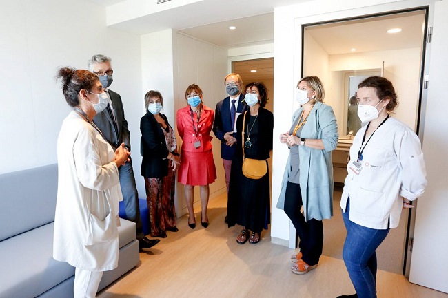 La consellera Vergés visita la primera Unitat d’Hospitalització Terapèutica d’Autisme de tot l’Estat