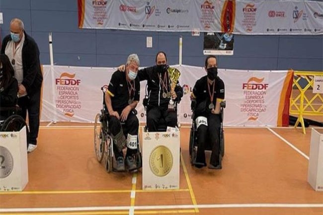 podi amb els tres esportistes catalans