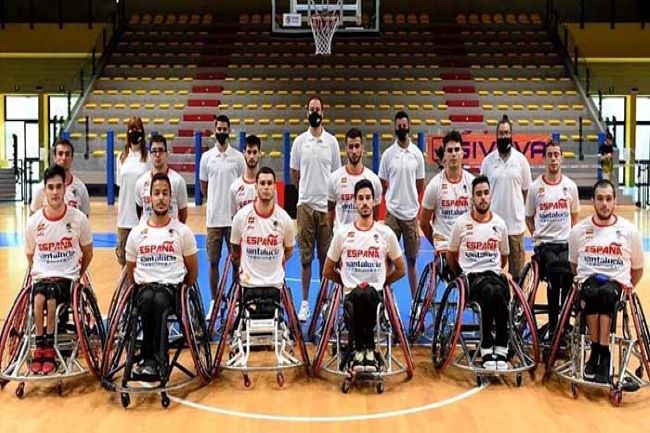 oscar onrubia i biel carbo en la seleccio espanyola basquet en cadira de rodes