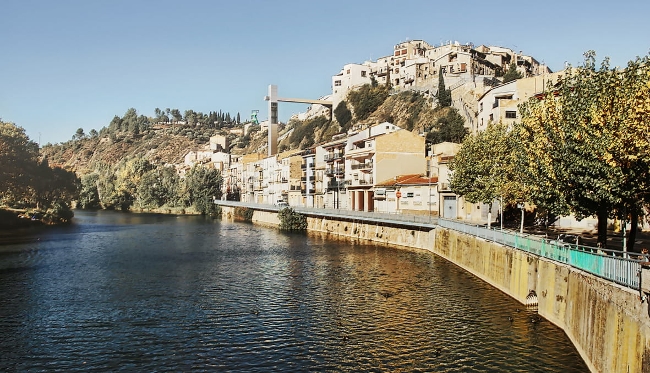 imatge ascensor poble vell suria