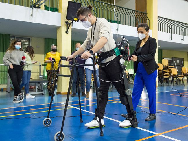 robot híbrid pacients lesió medul·lar