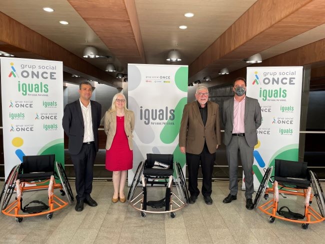 Donació Cadires rodes a FCEDF