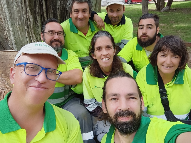 persones equip viver de bell-lloc cardedeu