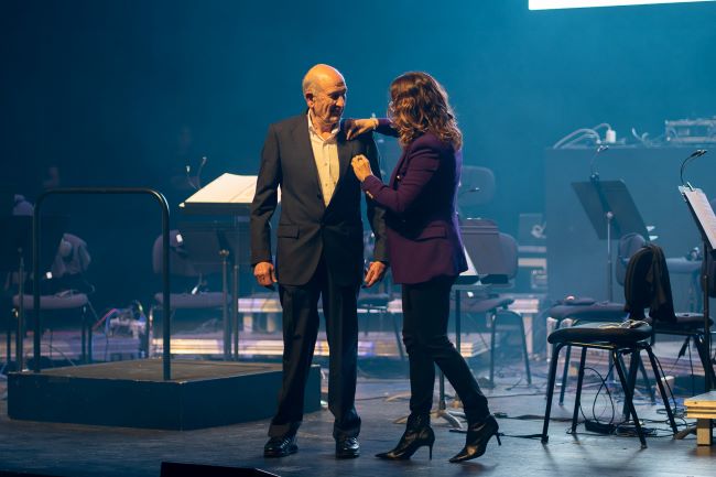Reconeixement president AMPANS sebastia catllà amb Laura Vilagrà