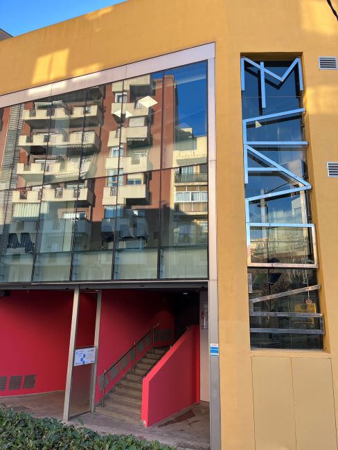 edifici badalona serveis assistencials