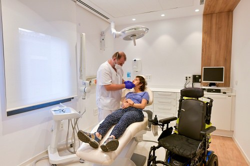 servei odontologia manresa