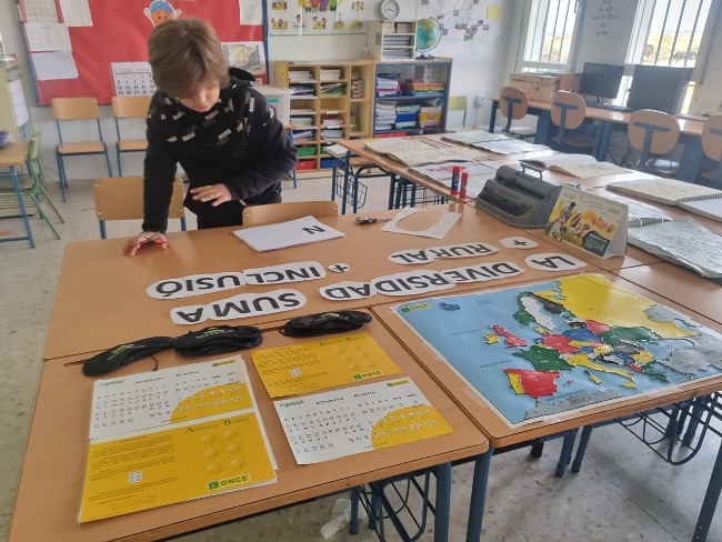 alumne de barcelona participant al 39è concurs escolar de l'ONCE