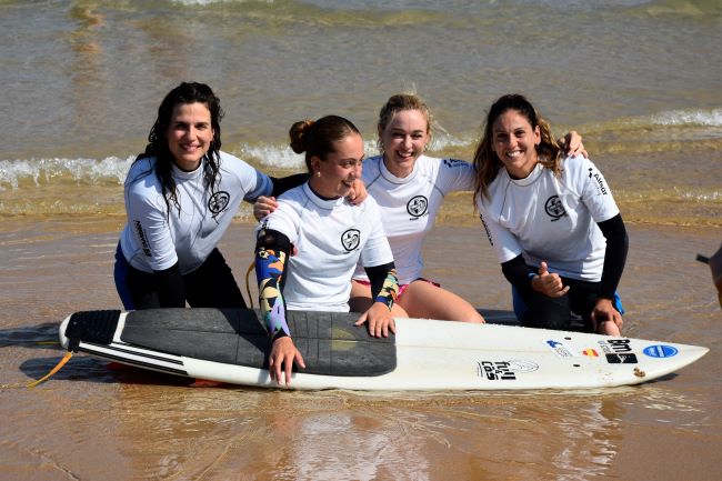 equip parasurf dones amb discapacitat