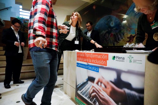 presentació aliança tecnològica per la inclusió amb empreses tecnològiques