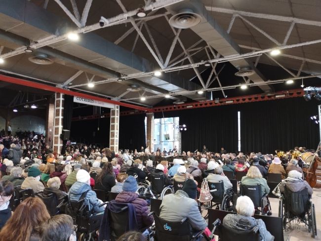 espectacle al son de la banda del projecte apropa cultura