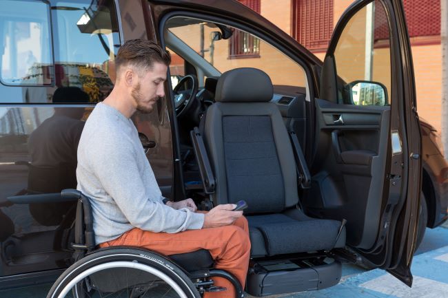 vehicles adaptats per a persona amb mobilitat reduïda