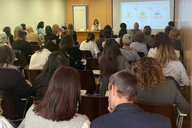 professionals a la jornada salut mental i discapacitat intel·lectual avançant junts
