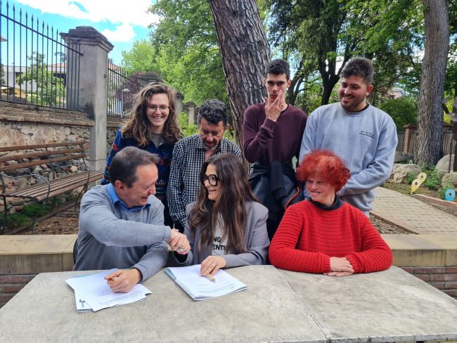signatura conveni de col·laboració ajuntament cardedeu i viver de bell-lloc
