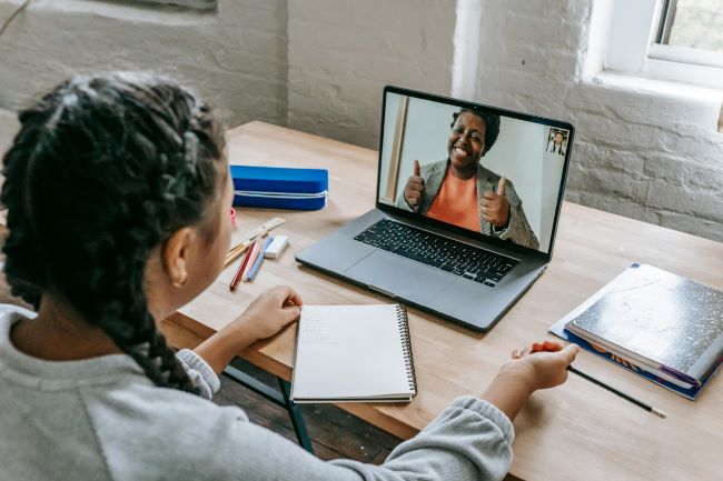 cursos online gratuïts persones amb autisme