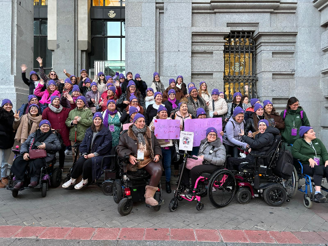 Dones amb discapacitat denuncien violències específiques en el marc del Dia Internacional contra la Violència de Gènere