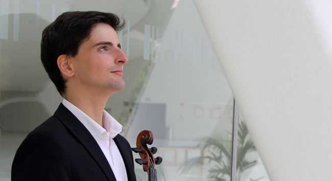 Gabriel Ordás, el 'Mozart asturià', segueix brillant malgrat l'escoliosi