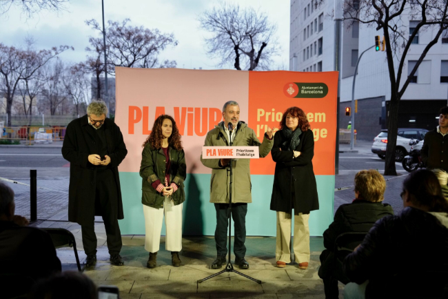 L'Ajuntament de Barcelona lliura els primers pisos dotacionals per a persones grans a Sant Andreu