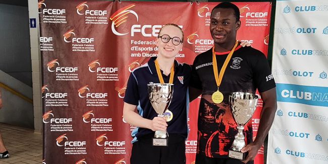 Mahamadou Dambelleh i Emma Feliu, campions del Trofeu Jocs Catalans de Natació Adaptada