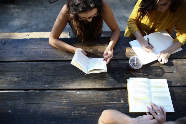 Obertes les preinscripcions per al postgrau "Persones amb Discapacitat, Drets socials i cultura de les capacitats" de la UB