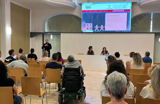 Lleida llança un decàleg per a la comunicació respectuosa sobre la discapacitat i una guia de serveis actualitzada