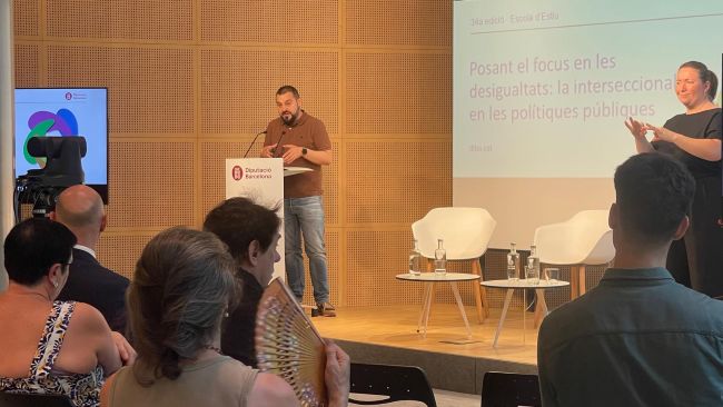 La Diputació de Barcelona llança una eina d'autodiagnosi per una atenció ciutadana més igualitària i inclusiva