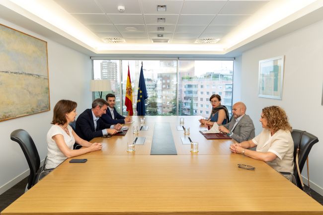 La CNMV i COCEMFE s'alien per la inclusió laboral de persones amb discapacitat