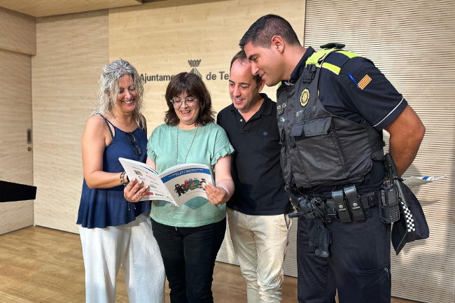Terrassa presenta el primer llibret comunicador policial accessible de Catalunya