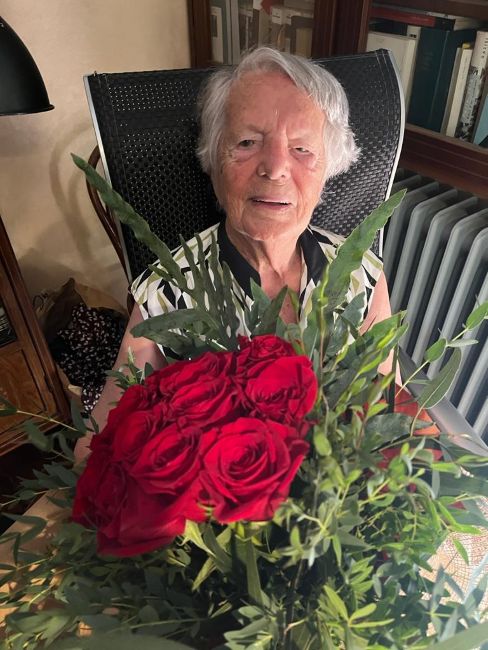 L'afiliada més longeva de l’ONCE a Catalunya, Carme Noguera, celebra 111 anys amb "un esperit ple de vida"