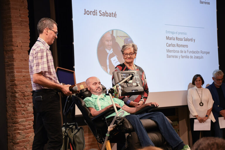 La Fundación Romper Barreras reconeix el poder transformador de la tecnologia en la inclusió de les persones amb discapacitat