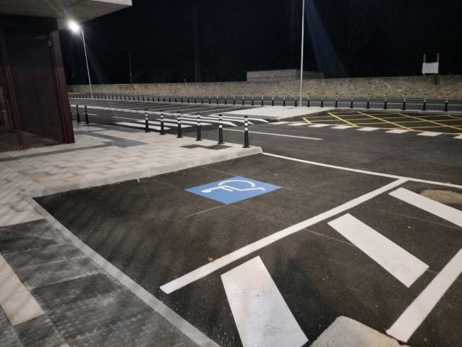 L’estació de Llinars del Vallès estrena un nou aparcament amb places reservades per a persones amb mobilitat reduïda