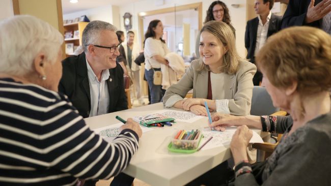 La consellera Martínez Bravo visita la residència de Sant Hilari Sacalm després de la seva rehabilitació finançada amb fons Next Generation