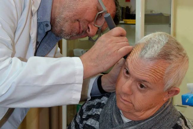 Envelliment i discapacitat intel·lectual, combinació de risc