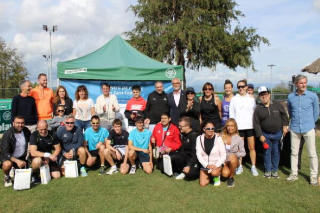 Èxit de convocatòria en el quart torneig del pàdel de Sant Tomàs rècord de participació