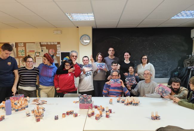 Quàlia presenta el seu nou calendari d’advent solidari per garantir el lleure inclusiu infantil