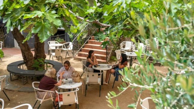 Barcelona prioritza el benestar emocional amb nous serveis i activitats