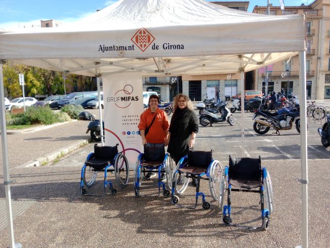 Girona organitza una matinal d’activitats a la plaça Catalunya per impulsar la conscienciació sobre la discapacitat