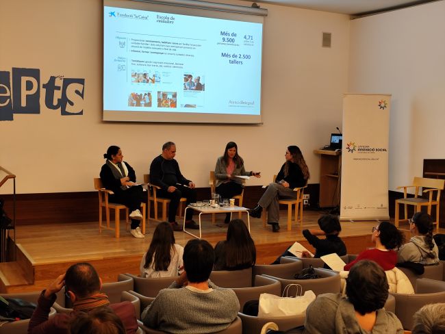 El 73% de les cuidadores no professionals són dones d’entre 50 i 65 anys