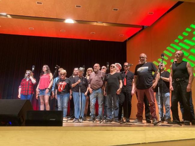 La Coral Sis Punts i Veus celebra el seu 5è aniversari amb tres concerts, inclòs a la Catedral i a TVE2