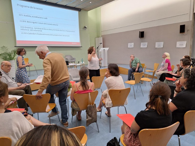 El consens de 37 entitats socials catalanes prioritza la major integració del voluntariat en els espais de decisió