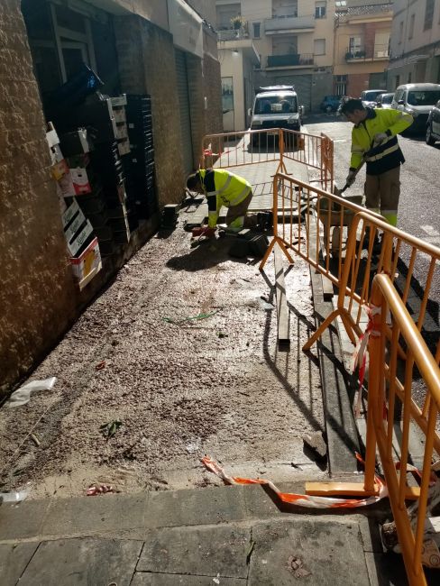 Girona millora l'accessibilitat a l'entorn de l'Ateneu Eugenienc amb l'ampliació de la vorera del carrer del Montseny