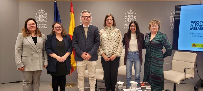 Nou protocol estatal per garantir l'atenció equitativa a les famílies amb membres sords