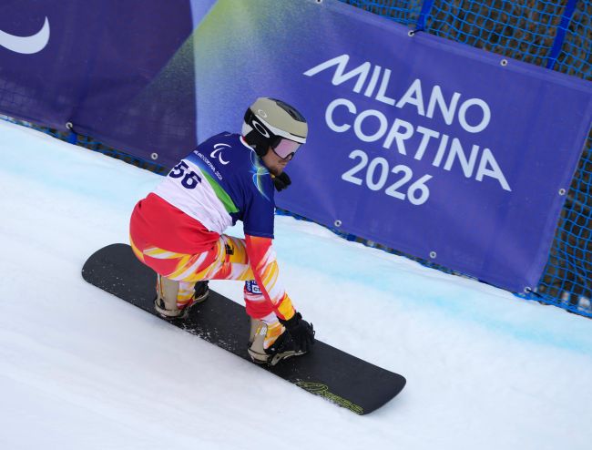 Emilio Redondo frega el diploma olímpic en una setena jornada de contrastos a Milà Cortina 2026